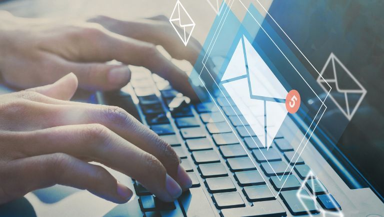 Inglés en el trabajo: el lenguaje en emails